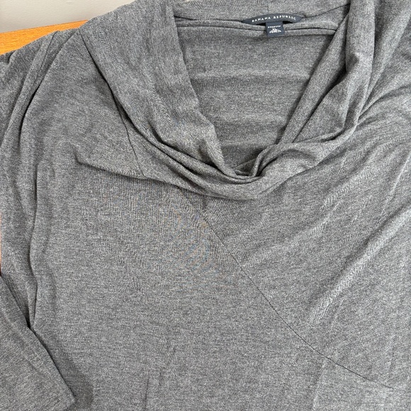 New Banana Republic Grey Cowl Neck Long Sleeve Light Weight Sweater - Picture 4 of 6